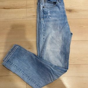 Size 24, aritizia/denim forum, relaxed, boyfriend, straight leg